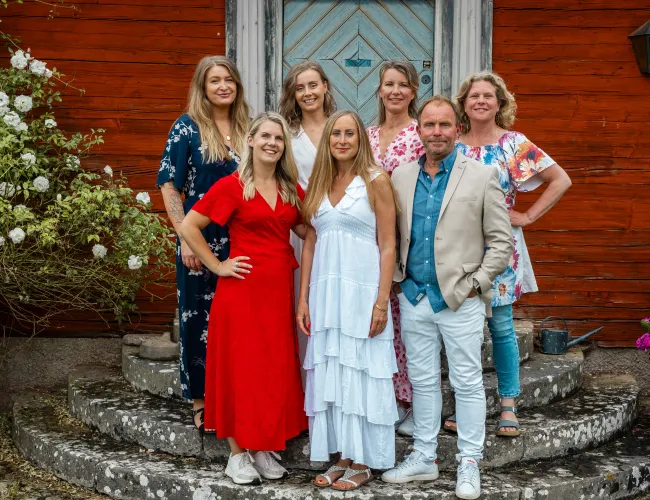 Bild på Öland & Co:s personal, sex kvinnor och en man.