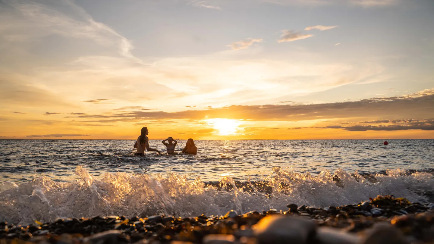 Solnedgång i Djupvik